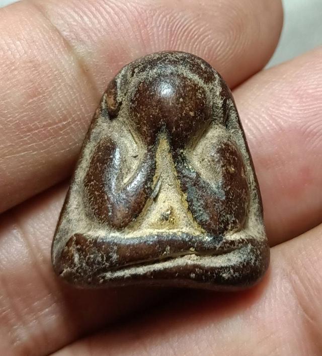 พระปิดตาพิมพ์หลังแบบหลวงพ่อแก้ววัดสุวรรณ 6