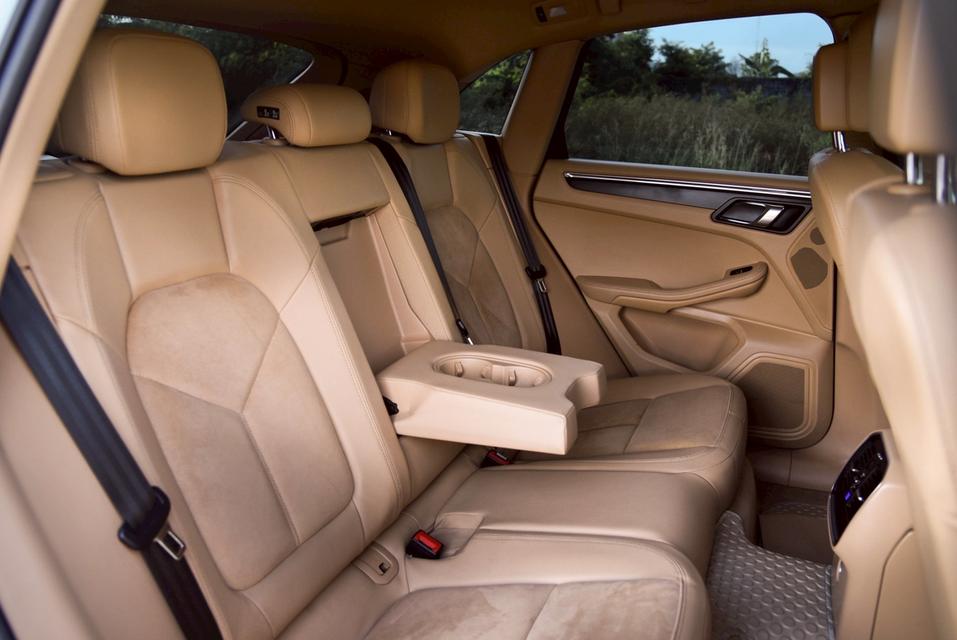 รหัสรถ CBL5899 Porsche Macan 2.0 Turbo AT 2015 11