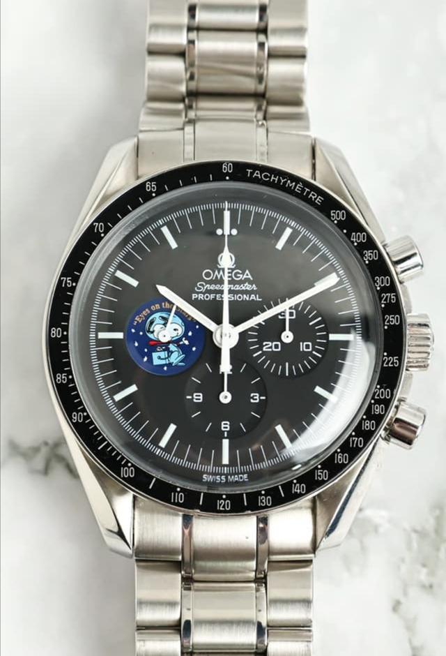 Omega Speedmaster Moonwatch "Snoopy Award" 2