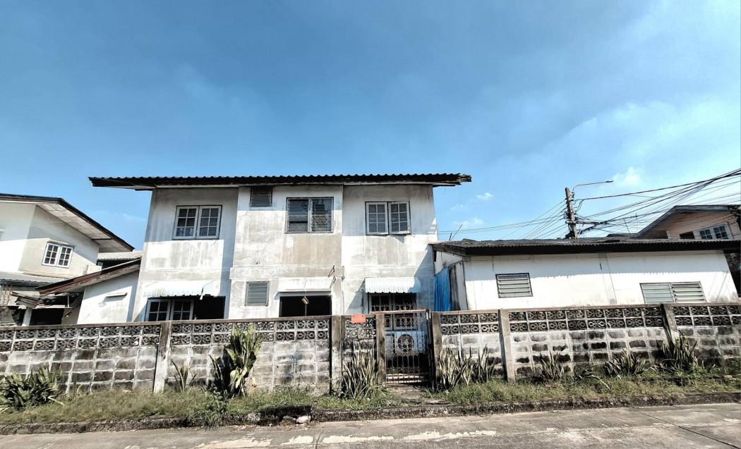 ✨ ขายบ้านแฝด 2 ชั้น หลังมุม – รุ่งสว่าง วิลเลจ 2 2 แปลงรวม ขนาดใหญ่ 70 ตร.ว. (35+35) ทำเลศักยภาพ ใกล้ MRT สายสีชมพู 2