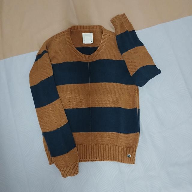 เสื้อไหมพรมแขนยาวลีวาย