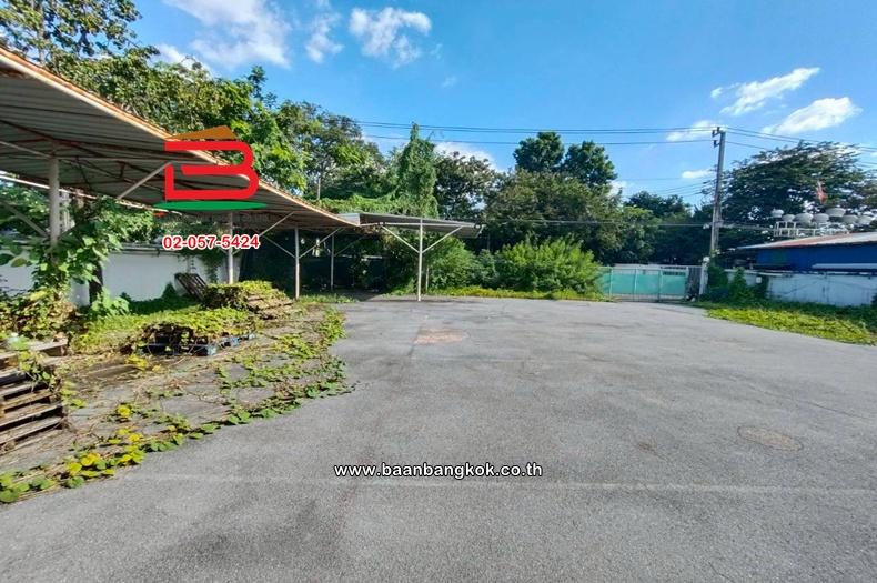 ที่ดินพร้อมสิ่งปลูกสร้าง เนื้อที่ 400 ตร.ว. ซอยนวลจันทร์ 56 ใกล้วัดนวลจันทร์ ถนนนวมินทร์ แขวงคลองกุ่ม เขตบึงกุ่ม 4