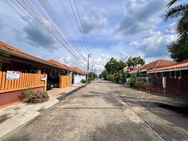 บ้านเดี่ยว หมู่บ้าน เสนากรีนวิลล์ รังสิต - คลอง 11