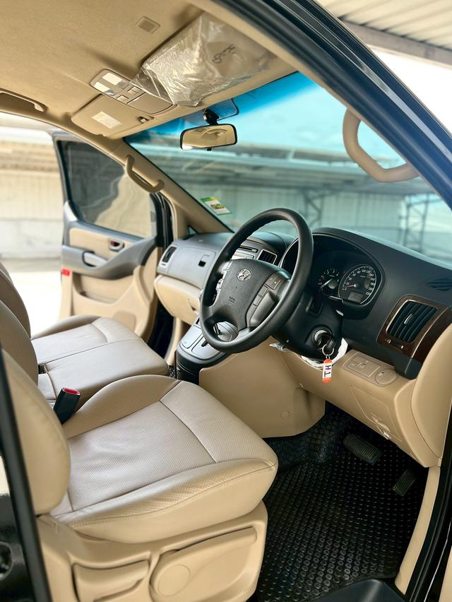 HYUNDAI H-1 2.5 Elite ปี 2018 เครื่องดีเชล  12