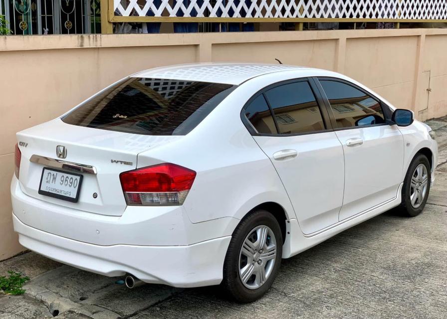 Honda City ปี 2010 รถยนต์สีขาวมือสองสภาพดี 4