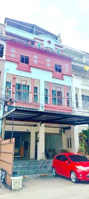 MRTคู้บอน 800ม. แม็คโคร รามอินทรา 200 ม. รพ.สินแพทย์รามอินทรา 300 ม. อาคารพาณิชย์ 4.5 ชั้น 2 คูหา 1