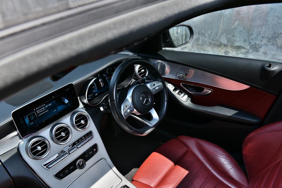 🎊"TOP OPTION เพียง 60,000 กิโล C220D ดีเซล AMG DYNAMIC ทะเบียนคืน"สีดำ🎊⚡ รูปที่ 14