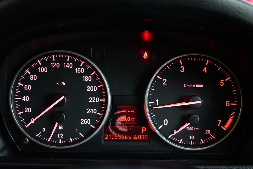 รหัสรถ JRS6969 BMW x1 sDrive18i ปี12 รูปที่ 16