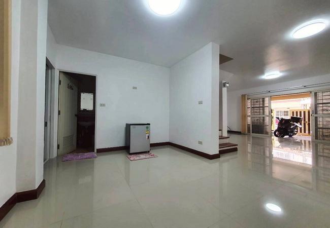 ขายทาวน์เฮ้าส์ หมู่บ้านซื่อตรง สายไหม ซอยหทัยราษฎร์ 98 เนื้อที่ 20 ตร.ว. บ้านสวย พร้อมอยู่ 6