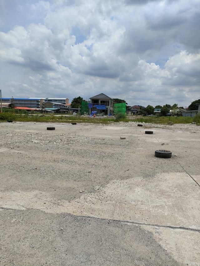 ที่ดินเปล่าถมแล้วพื้นเทคอนกรีตให้เช่าใกล้ 5 แยกวัชรพล กรุงเทพมหานคร 8