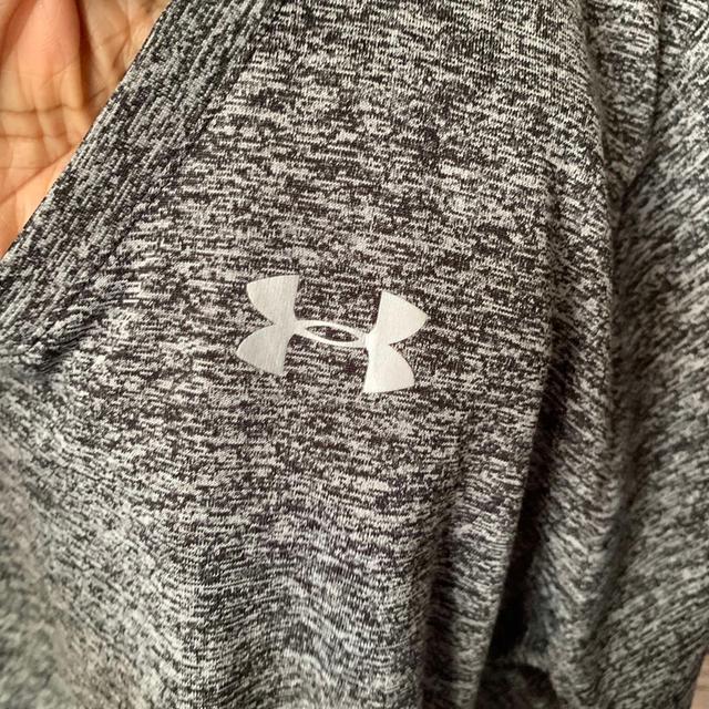 under armour เสื้อกีฬามือสอง รูปที่ 5
