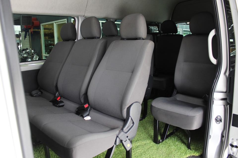 รหัสรถ JRS381 TOYOTA HIACE 3.0 Commuter (ดีเซล) ปี 2019 15