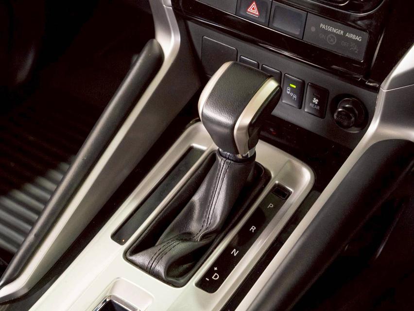 MITSUBISHI PAJERO SPORT 2.4GT Premium 2WD ปีจด 2019 8