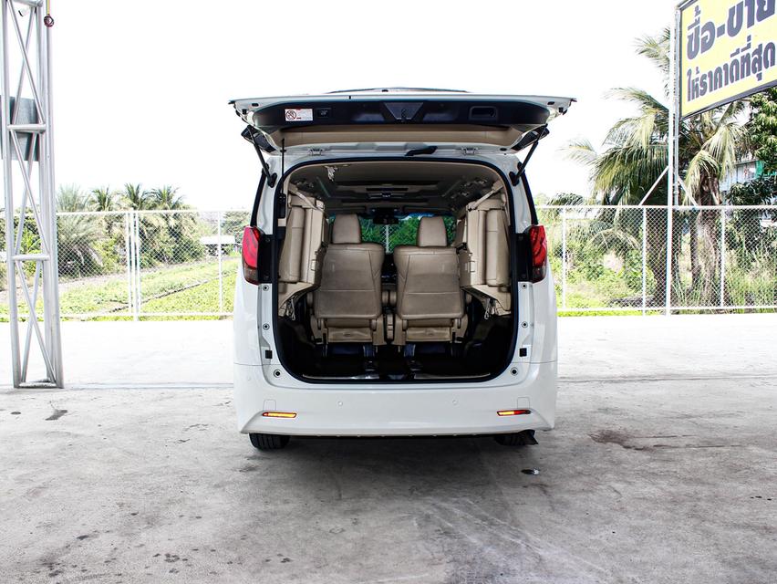 TOYOTA ALPHARD 2.5 HYBRID G ปี 2015 โฉม ปี 15-23 รถศูนย์ TOYOTA Thailand รถครอบครัว นั่งสบาย ขับขี่สนุก เบนซิน + ไฟฟ้า สีขาว ไมล์เพียง 121,155 km. 7