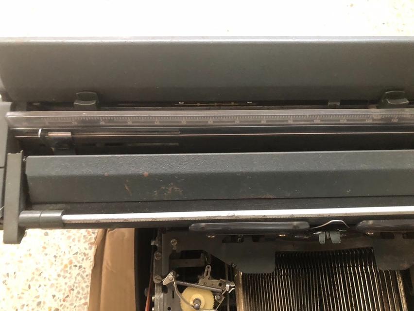 เครื่องพิมพ์ดีด Olympia SG-3 แป้นพิมพ์ไทย หายาก น่าสะสม เหมาะใช้งานหรือเป็นของตกแต่งวินเทจ (นัดรับบางบอน 1) 7