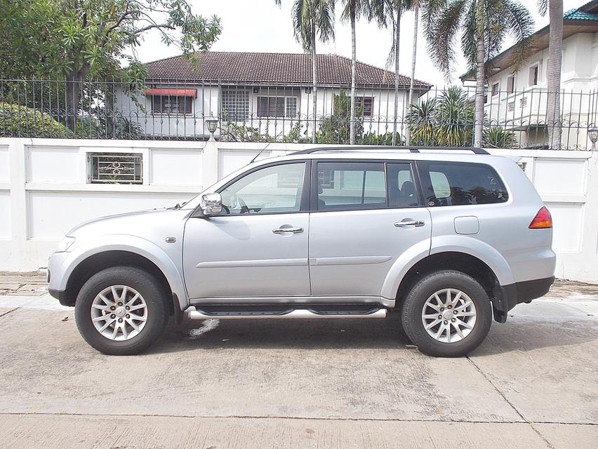 Mitsubishi Pajero Sport 2.5 GT 2WD ปี13จด14 2