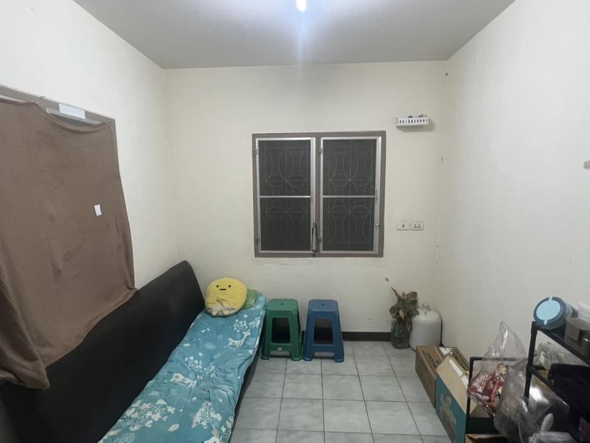 ขายห้องชุดบ้านเอื้ออาทรกู้กู ห้องริมมีหน้าต่างด้านข้างและหลัง พร้อมแอร์และเฟอร์นิเจอร์ สนใจติดต่อ 0818949179 idline ting9729 8