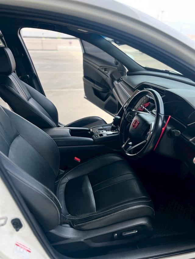 HONDA CIVIC FK 1.5 turbo hatchback 2019 7