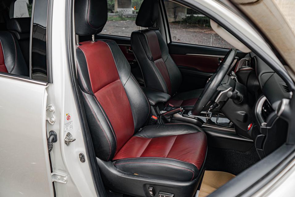(แจ้งรหัสรถ CBL9775) Toyota FORTUNER 2.8 TRD Sportivo 4WD 2019 รูปที่ 15