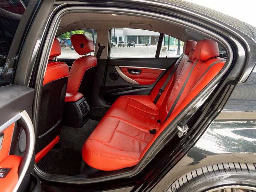 BMW 330e 2.0 M Sport F30 ปี 2018 11