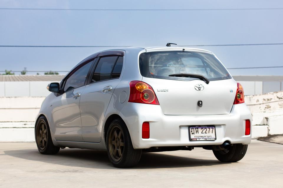 TOYOTA Yaris 1.5E Hatchback 3