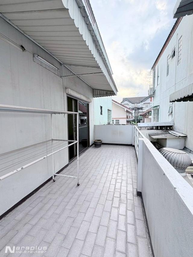 69010018 : ขายทาวน์เฮ้าส์ 3 ชั้น (หนังริม) ม.ธันยกานต์ รามอินทรา 40 แยก 31 นวลจันทร์ ใกล้รถไฟฟ้าสถานีรามอินทรา กม.6 ถูกกว่านี้ไม่มีอีกแล้วในย่านนี้ 18