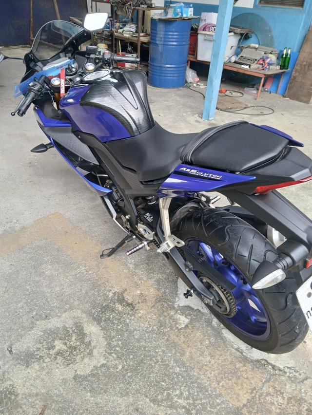 YAMAHA R15 6