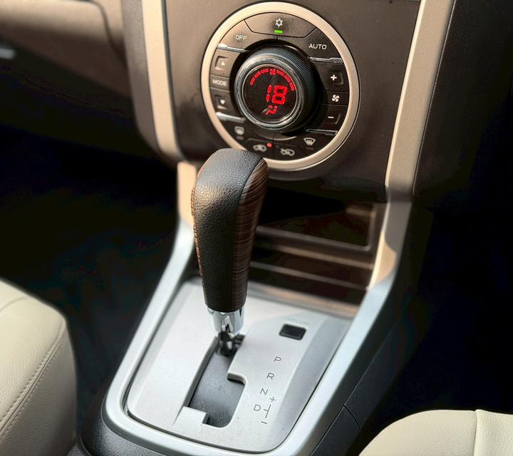 ปี 2013 ISUZU MU-X, 3.0 (DVD Navi)โฉม ปี13-20 สีเทา จดทะเบียนปี2014👉ไมล์แท้ 132,350 กม. มือเดียวออกห้าง 12