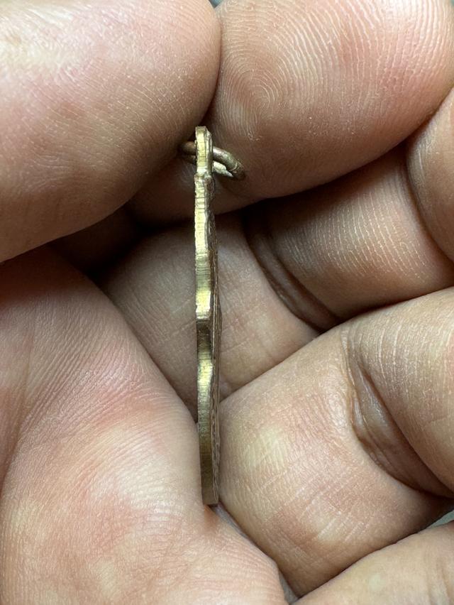 เหรียญหลวงพ่อกลั่นวัดพยาธิพิมพ์หลังขอเบ็ด