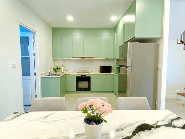 ซ.ลาซาล 40-42 MRT ศรีลาซาล 1.5กม.ให้เช่าทาวน์โฮมสุดหรู 4 ชั้น หลังมุม 30ตร.วา. ลาซาล อเวนิว 900 ม. แหล่งช้อปปิ้ง 6