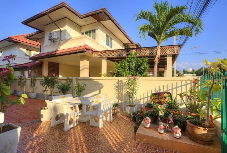 🏡🌟 ให้เช่าบ้านเดี่ยว 2 ชั้นหลังใหญ่ ทำเลดี เดินทางสะดวก ใกล้ร้านสะดวกซื้อ ตลาด และห้างสรรพสินค้า เหมาะสำหรับอยู่อาศัยหรือครอบครัวใหญ่ 5