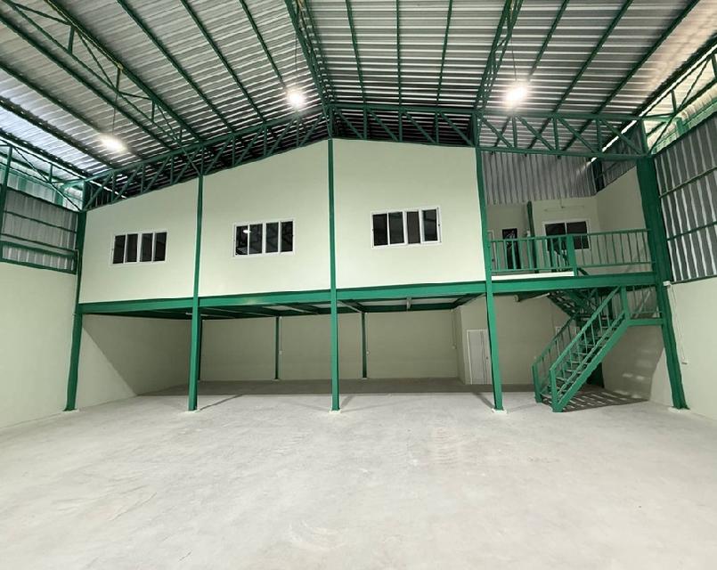 ให้เช่าโกดังพร้อมสำนักงาน / ถนนพัฒนาชนบท 2 ลาดกระบัง ริมถนนพัฒนาชนบท 2 / เลียบถนนมอเตอร์เวย์ / พื้นที่โกดัง 387 ตารางเมตร 4