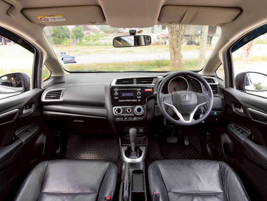Honda Jazz 1.5S ปี จด 2015 12