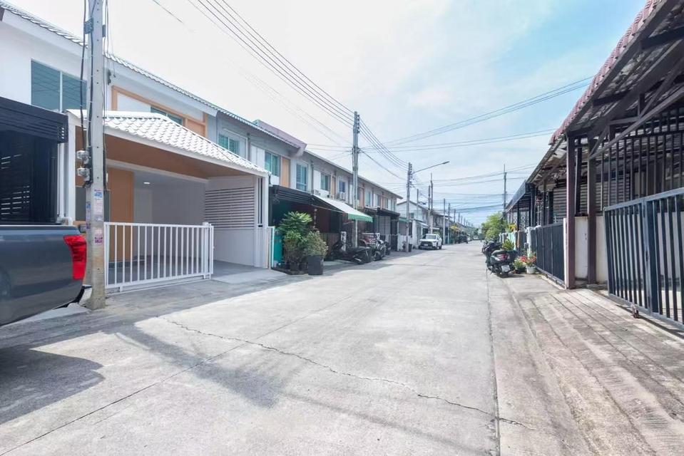 #หมู่บ้านพฤกษา60/2  บางพูน เลขที่ 215 6