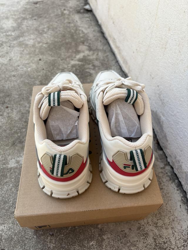 รองเท้ามือสองFileมือสอง รูปที่ 4