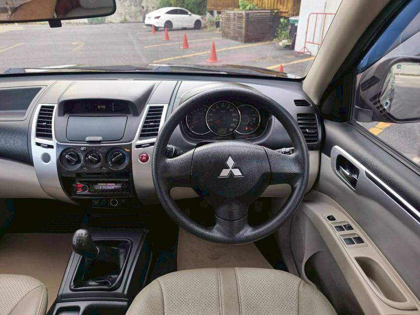 MITSUBISHI PAJERO SPORT 2.4 GLS เกียร์ M/T สีดำ ปี2013 9