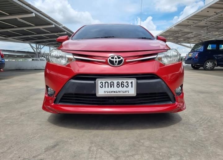 Toyota Vios สีแดง 1