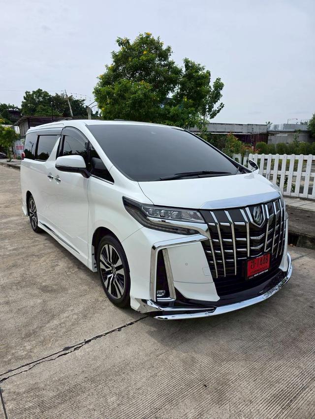 Toyota ALPHARD SC สีขาว ปี 2022 ไมล์ 60,000 กม.  2
