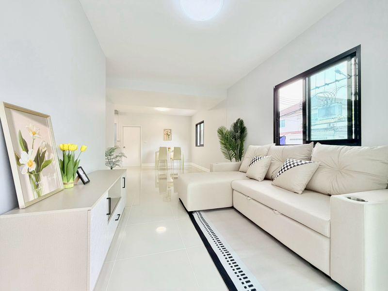 หมู่บ้านพฤกษาวิลล์63/1 พระราม5 นครอินทร์ทาวน์เฮาส์ 2 ชั้น หลังมุม ทำเลดีติดถนน พระราม 5//ถนนพิบูลสงคราม//ถนนติวานนท์ ทางเข้าวัดสังฆทาน 5