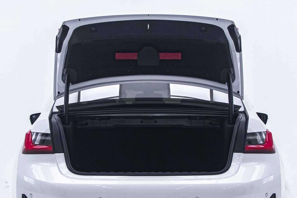 รหัสรถ 1C658 320D LIMOUSINE RHD 2.0 2020 18