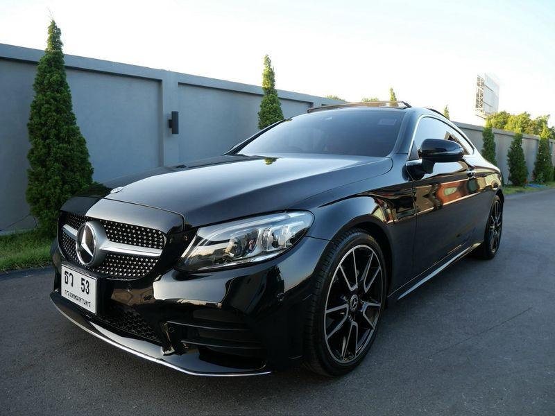 Mercedes-Benz C200 Coupe 2.0 AMG Facelift 2022 สีดำ รถมือเดียว สวยพร้อมใช้งาน