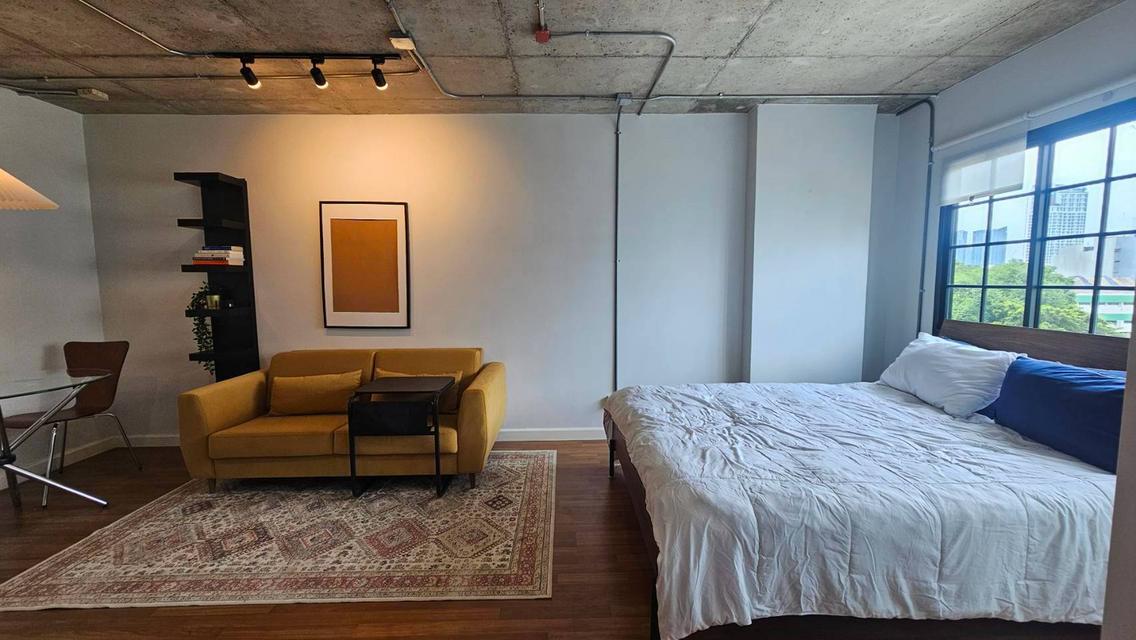 One Thonglor Station: 31 sq.m. Studio Loft, 200m from BTS Thong Lo behind T-One. High Yield 8%+, fully furnished, only 3.65 MB. 6