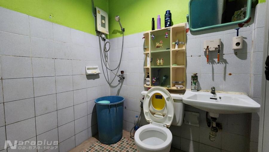 Listing No. 68040558 : ทาวน์โฮม 3 ชั้น เล่นระดับ 4 ห้องนอน บนที่ดินขนาด 26 ตร.ว. หมู่บ้านมโนรมย์ 4 เลี่ยบคลองสอง คลองสามวา กรุงเทพฯ 10