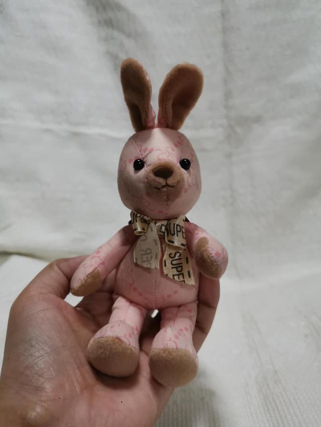 pink rabbit by Shinada 5