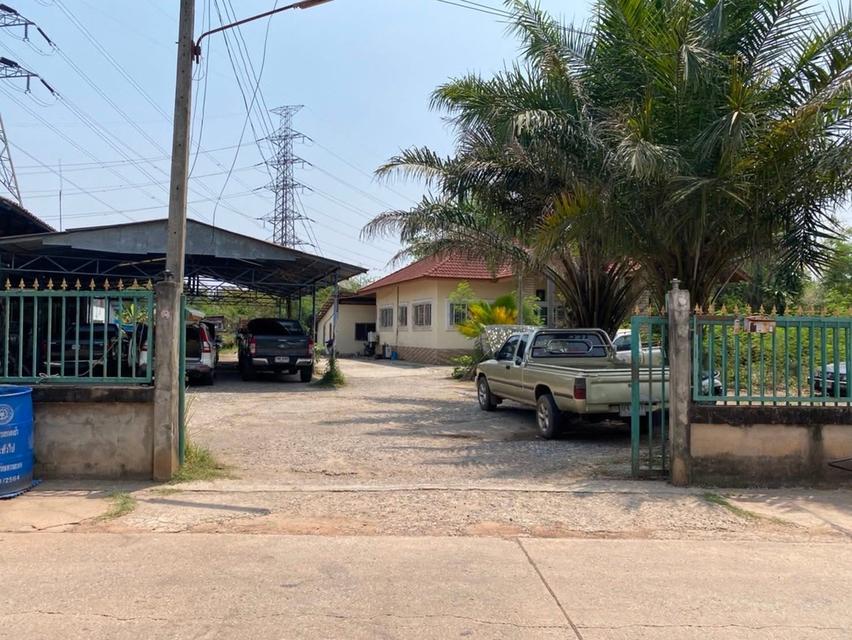 บ้านพร้อมโรงซ่อม พื้นที่ติดทางหลักใกล้ห้างgo wholesale 2