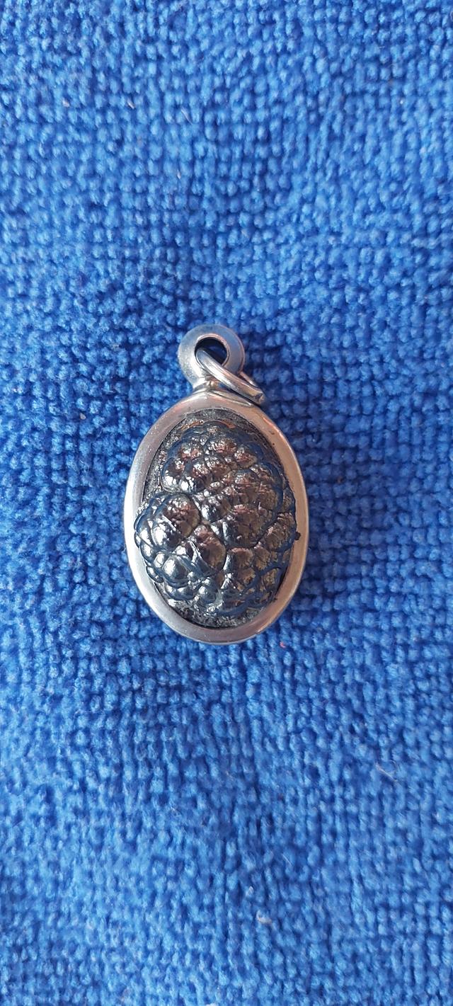 วัตถุมงคลก้อนเหล็กไหล รูปที่ 2