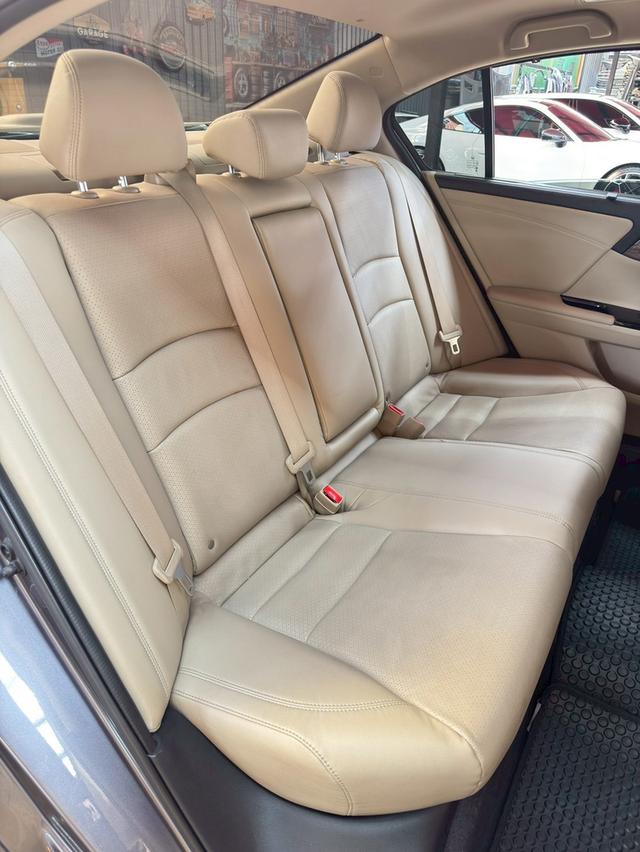 HONDA ACCORD 2.4 EL ปี2017 10