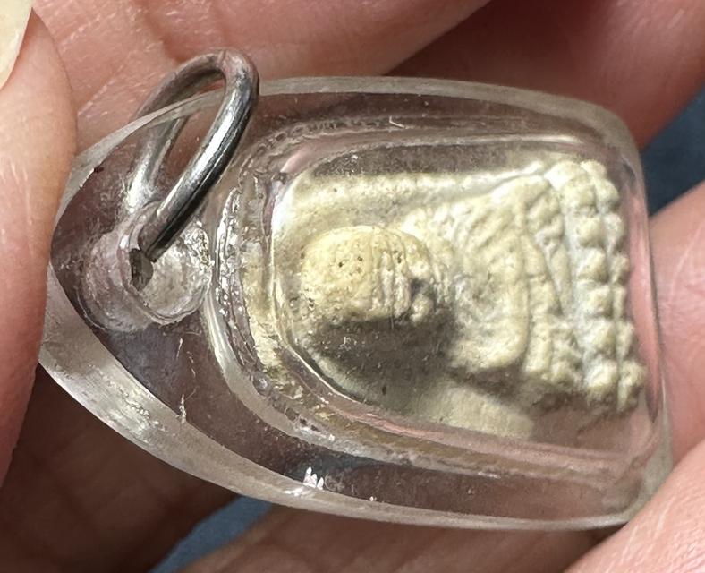 ล.ป.ทวด เนื้อขาว เลี่ยมเดิม ไพอมีอายุความเก่าม่ทราบที่ 6