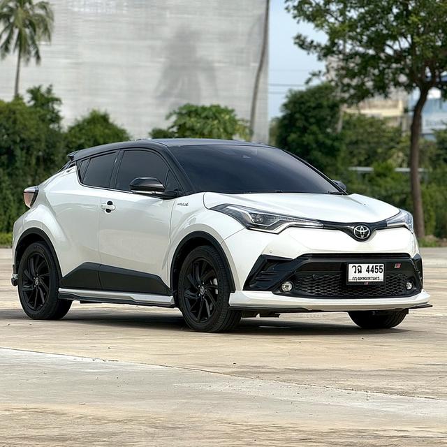 รหัสรถ 12AT4455 TOYOTA C-HR 1.8 Hybrid GR Sport ( White Pearl ) | ปี : 2022