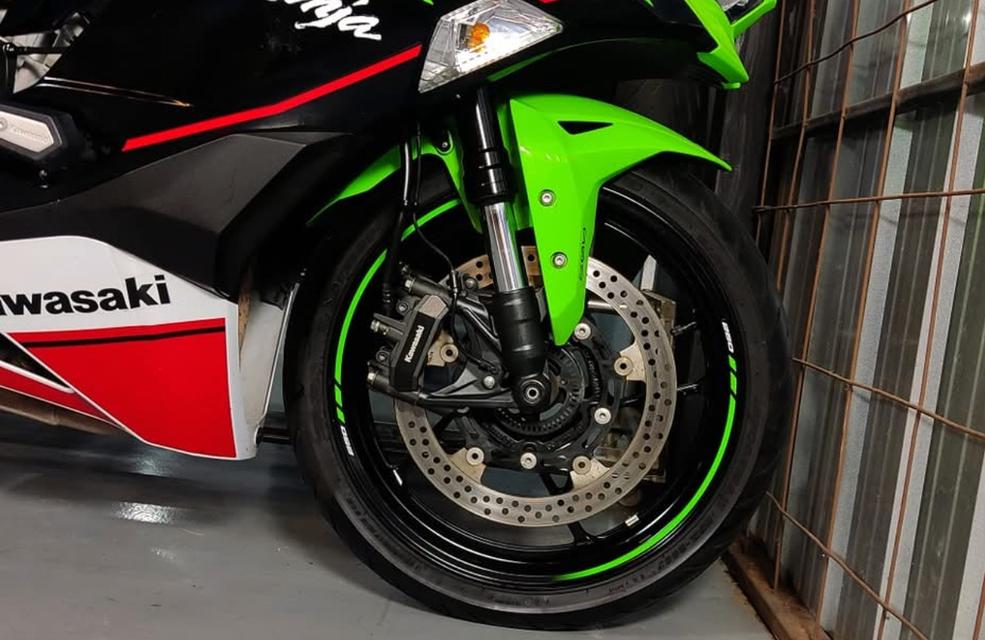 ขายรถมือ 2 Kawasaki Ninja ZX-25R ปี 2021 4